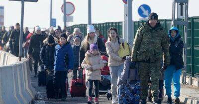 Почти 40% выехавших в Польшу не хотят жить в Украине: в стране находится 2 млн беженцев, — опрос
