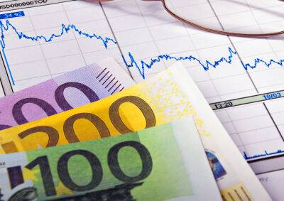 Чешская крона укрепилась к евро до максимума за 15 лет