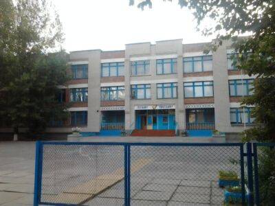 В Скадовске мобилизованных оккупантов разместили в зданиях образовательных учреждений, где преподаватели обучают детей – Генштаб ВСУ