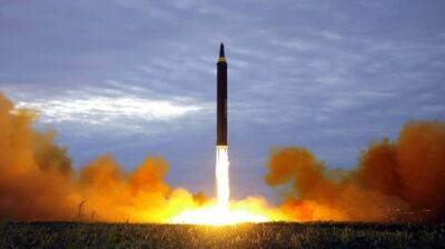 Северная Корея снова запустила баллистическую ракету в сторону Восточного моря