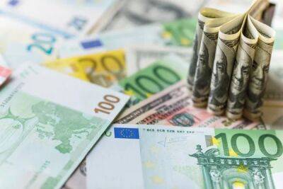 Курс валют на 13 апреля: Доллар и евро незначительно подорожали