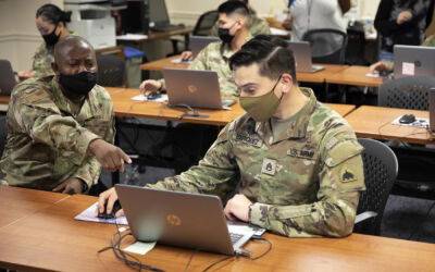 Утечка документов из Пентагона – за сливом данных может стоять сотрудник военной базы