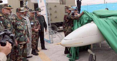 Армия Ирана представила первый беспилотник-"глушилку": чем он грозит Украине