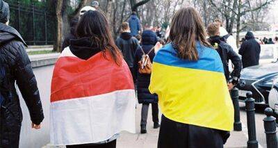 Не хочу домой! Почти 40% украинцев в Польше не планируют возвращаться в Украину