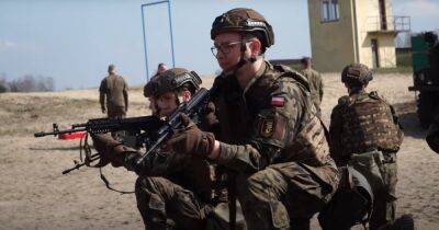 "Тренируйся как солдат": в Польше создали программу военной подготовки для гражданских