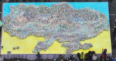 Карта Украины из 5 900 домашних пасок: волонтеры Гончаренко центра в Подольске установили национальный рекорд