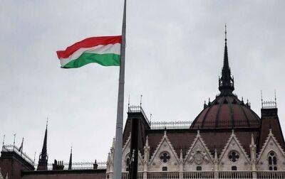 Венгрия тайно помогала Украине с доставкой оружия - СМИ