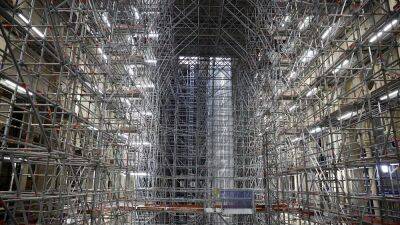 Реконструкцию собора Парижской богоматери обещают завершить в срок