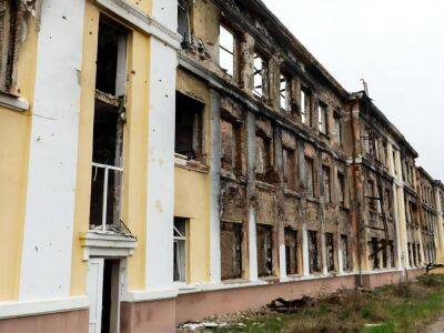В Харьковской области в результате обстрелов ранена женщина, повреждены жилые дома, два человека подорвались на минах – ОВА