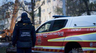 Ракетный удар по дому в Славянске: из-под завалов спасли двух человек