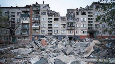 Из-под завалов в Славянске спасли двух человек, подняли еще 6 тел погибших