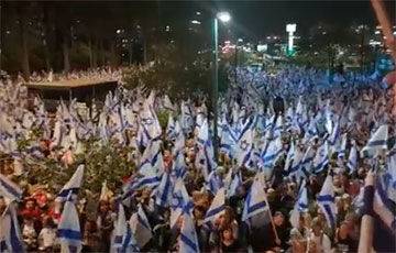 Около полумиллиона израильтян вышли на массовые демонстрации против судебной реформы