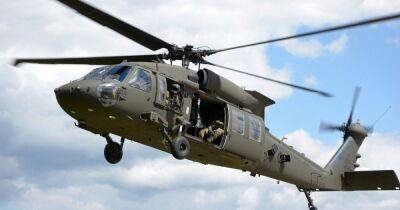 Уже участвует в боях: бойцы ГУР опробовали американский вертолет Black Hawk (видео)