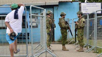 12 заключенных погибли в столкновениях в тюрьмах Эквадора