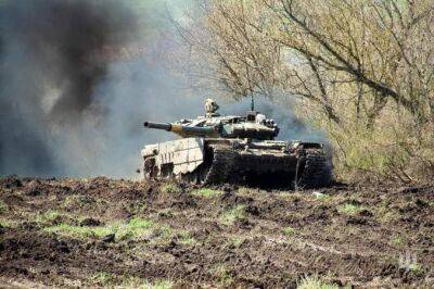 590 российских оккупантов и 3 танка. Потери врага за 16 апреля