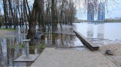 До критического уровня воды остается еще 50-60 см: названа дата пика наводнения в Киеве
