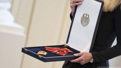 Бывший канцлер Германии Меркель удостоена высшей награды страны