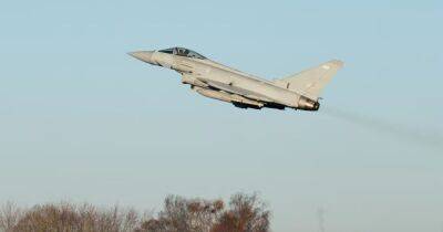 Британские пилоты перехватили военные самолеты РФ возле границ НАТО, — СМИ