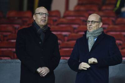 Глейзеры планируют остаться во главе Манчестер Юнайтед, удвоив стоимость клуба