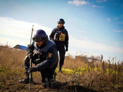 В Херсонской области в поле на российской мине подорвался трактор, один человек получил ранения – ОВА