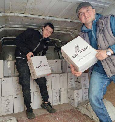 Тысячу бутылок вина в качестве помощи переселенцам выдали в Одессе