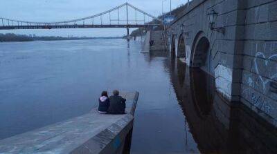 Наводнение в Киеве: в администрации рассказали, есть ли угроза для жилых массивов