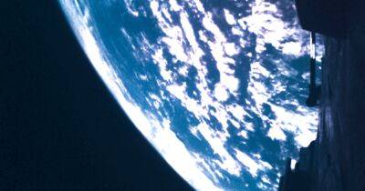 Вид на Землю из космоса: аппарат JUICE, летящий к Юпитеру, сделал свое первое "селфи" (фото)
