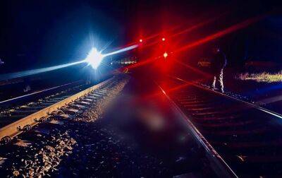 В Буче два человека одновременно попали под поезда