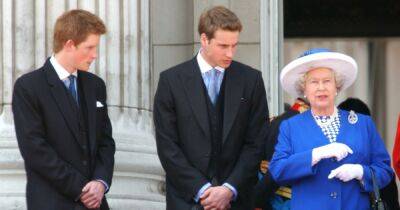 Принц Гарри и принц Уильям будут разделены на коронации, чтобы "избежать драмы"