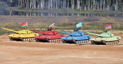 Минус почти 2 тысячи танков в Украине: РФ отказалась от проведения танкового биатлона
