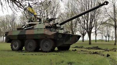 Резников показал, как выглядят переданные Францией боевые машины AMX-10