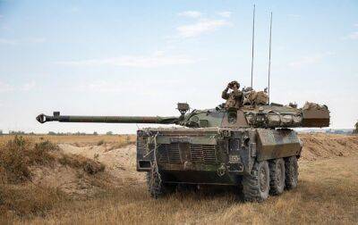 Резников показал французские танки AMX-10