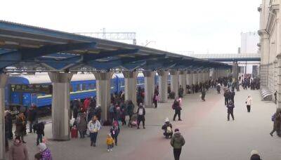 Даже если поезд уже ушел: "Укрзализныця" начнет возвращать пассажирам полную стоимость билета