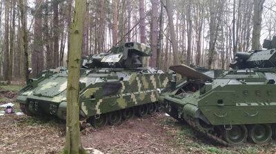 Пентагон подтвердил: первые БМП Bradley уже на поле боя в Украине
