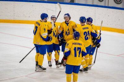 Сборная Украины по хоккею в ярком спарринге одолела Литву