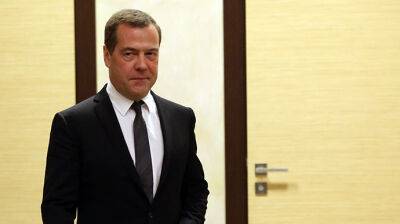 Медведев пугает, что Россия вооружит КНДР, если Южная Корея даст оружие Украине