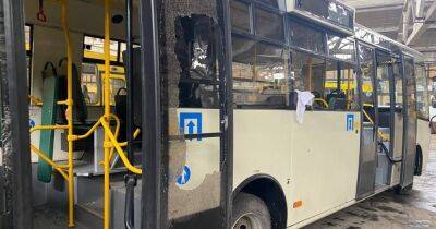 Взрывы в Херсоне: россияне атаковали автобусный парк города (фото и видео), – ОВА