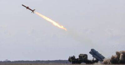 "Снарядный голод" у ПВО: Украина будет просить боеприпасы на новом "Рамштайне", — FT
