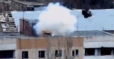 Прямо на крыше дома: украинский дрон-камикадзе "Пегас" уничтожил российский ПЗРК (видео)