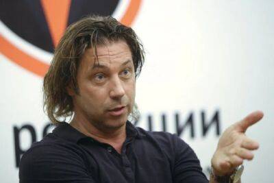 Мостовой: "Хороший ли Талалаев тренер? Если его из всех команд выгоняют?"