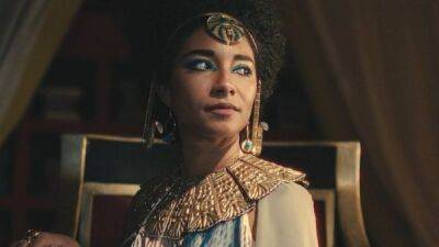 Сериал Netflix “Царица Клеопатра” вызвал возмущение в Египте из-за цвета кожи главной героини