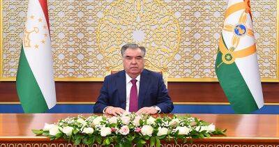 Эмомали Рахмон поздравил таджикистанцев с праздником Фитр