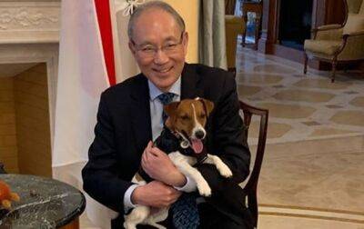Пес Патрон встретился с послом Японии