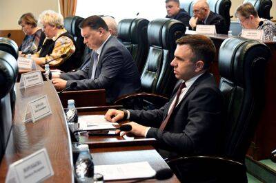 Подготовку к весенне-полевым работам обсудили на заседании профильного комитета областного парламента