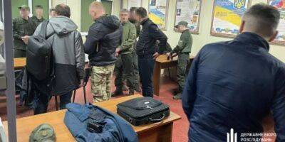 ГБР сообщило о подозрении офицеру, который издевался над военнослужащим в Ивано-Франковской области