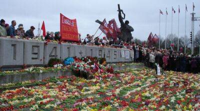 В Латвии одобрили закон, запрещающий праздновать 9 мая