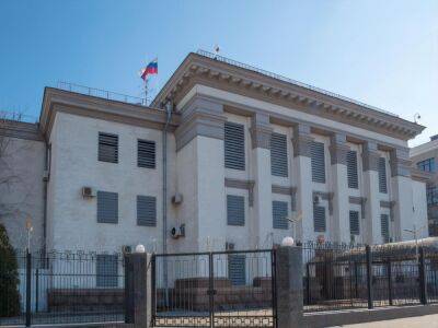 Киевсовет разорвал договор аренды земли с посольством России