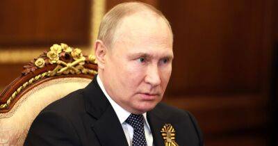 "Становится все хуже": у Путина был "нервный срыв" после замены лекарства от рака, — СМИ (видео)