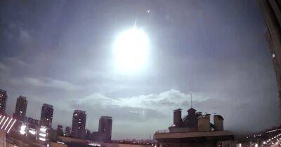 Метеорит, аппарат NASA или НЛО: что загорелось и взорвалось в небе над Киевом