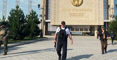 Призрак Гааги бродит по Дворцу Независимости в Минске